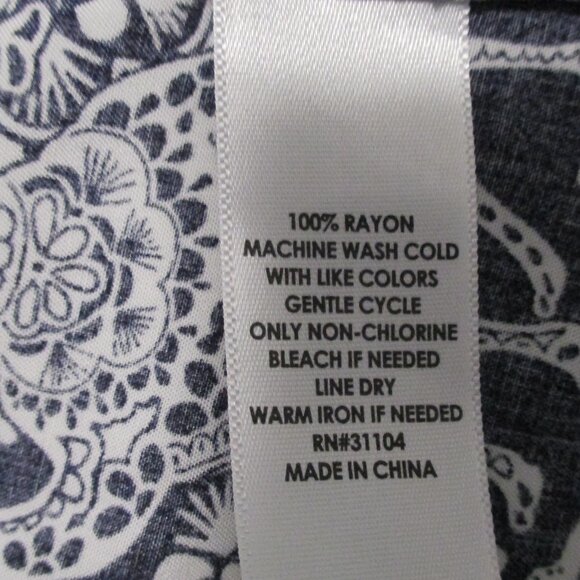 Crown & Ivy top NAVY blue & white, soft V neck, lightweight & flowy size L - Picture 3 of 8